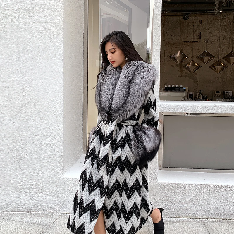 Plus Size Warm Wool Blends Long Winter Coat Ladies Real Fox Fur Collar Oversize Wool Jacket on Autumn
Plus Size Warm Wool Blends Long Winter Coat Ladies Real Fox Fur Collar Oversize Wool Jacket on Autumn