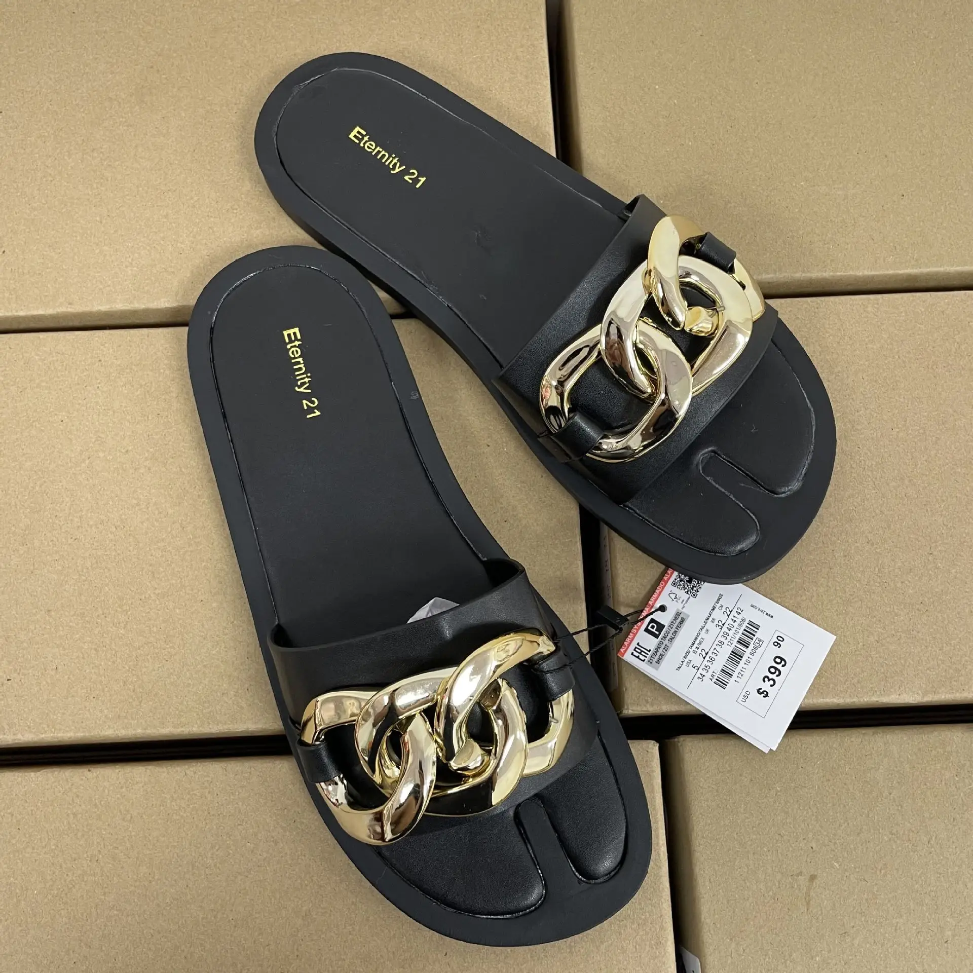 2021 Hot Sale High Quality Fashion chain PU leather Soft bottom slippers For lady MSq07
2021 Hot Sale High Quality Fashion chain PU leather Soft bottom slippers For lady MSq07