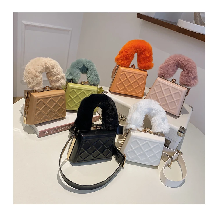 Thick Fluffy Plush Handle Small Bags Winter Wide Shoulder Strap Crossbody Bags Trendy Diamond Lattice Women Fur Handbags Bolsas
Thick Fluffy Plush Handle Small Bags Winter Wide Shoulder Strap Crossbody Bags Trendy Diamond Lattice Women Fur Handbags Bolsas