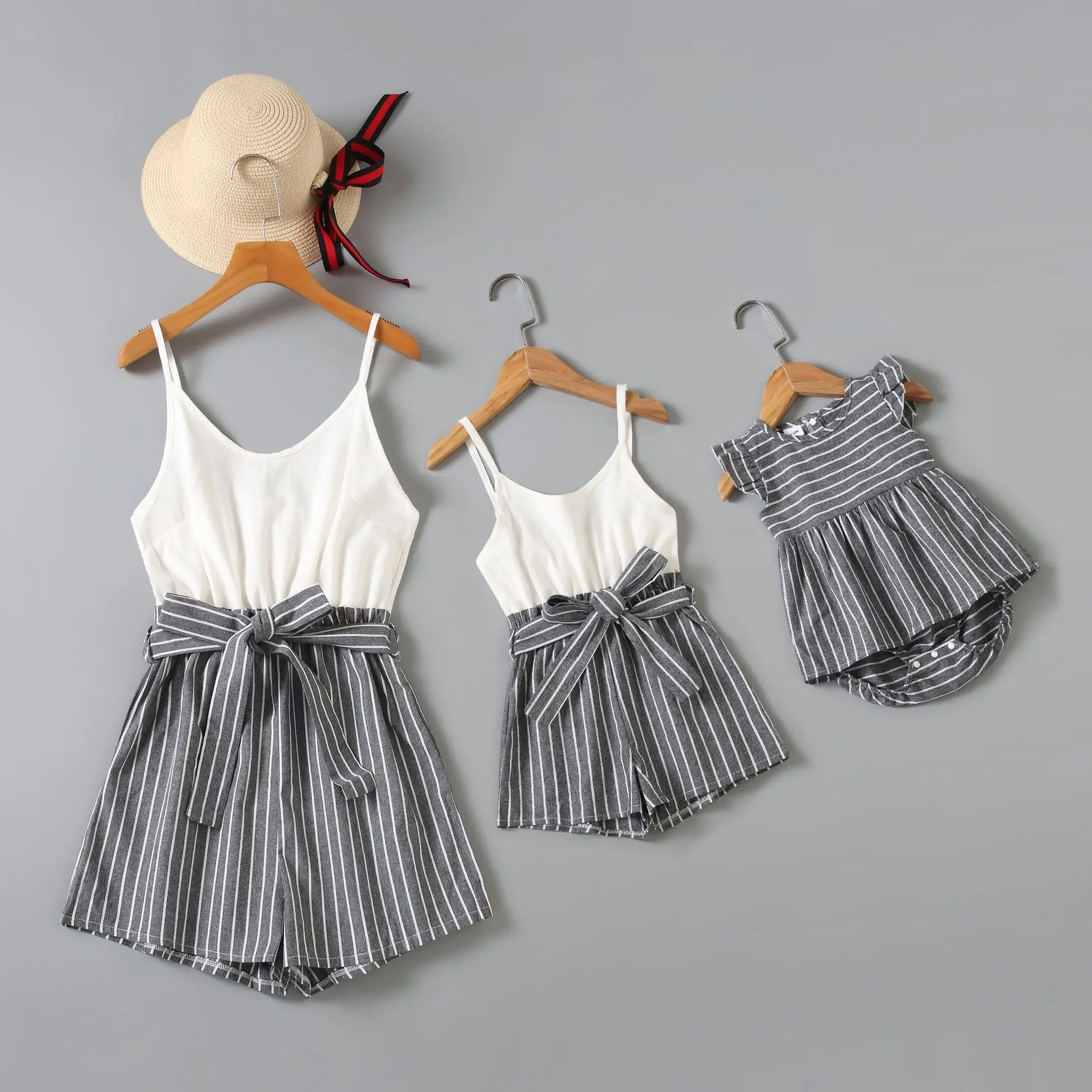 Green Horizon 2023 New Style family clothes set WISH Striped suspender skirt jumpsuit girls family Mommy & me outfit matching
Green Horizon 2023 New Style family clothes set WISH Striped suspender skirt jumpsuit girls family Mommy & me outfit matching