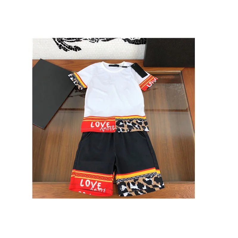 High-end children's clothing boys summer POLO suit 2021 new short-sleeved middle-aged boy boy middle pants two-piece suit pants
High-end children's clothing boys summer POLO suit 2021 new short-sleeved middle-aged boy boy middle pants two-piece suit pants