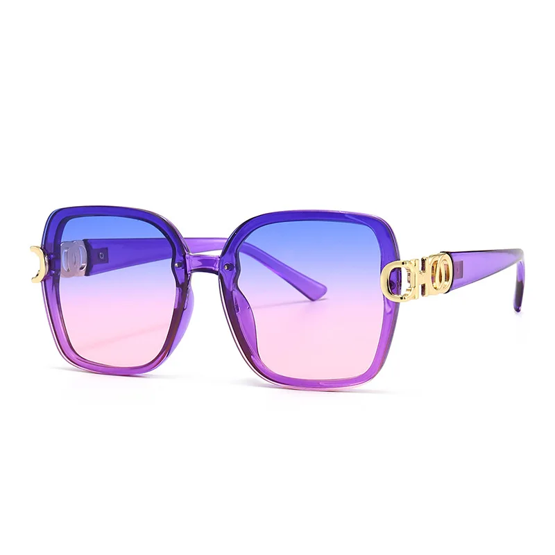 Wholesale Hot Selling Oversized Fashionable Big Frame Metal Letters Sunglases Unisex Eyewear for Men Women
Wholesale Hot Selling Oversized Fashionable Big Frame Metal Letters Sunglases Unisex Eyewear for Men Women