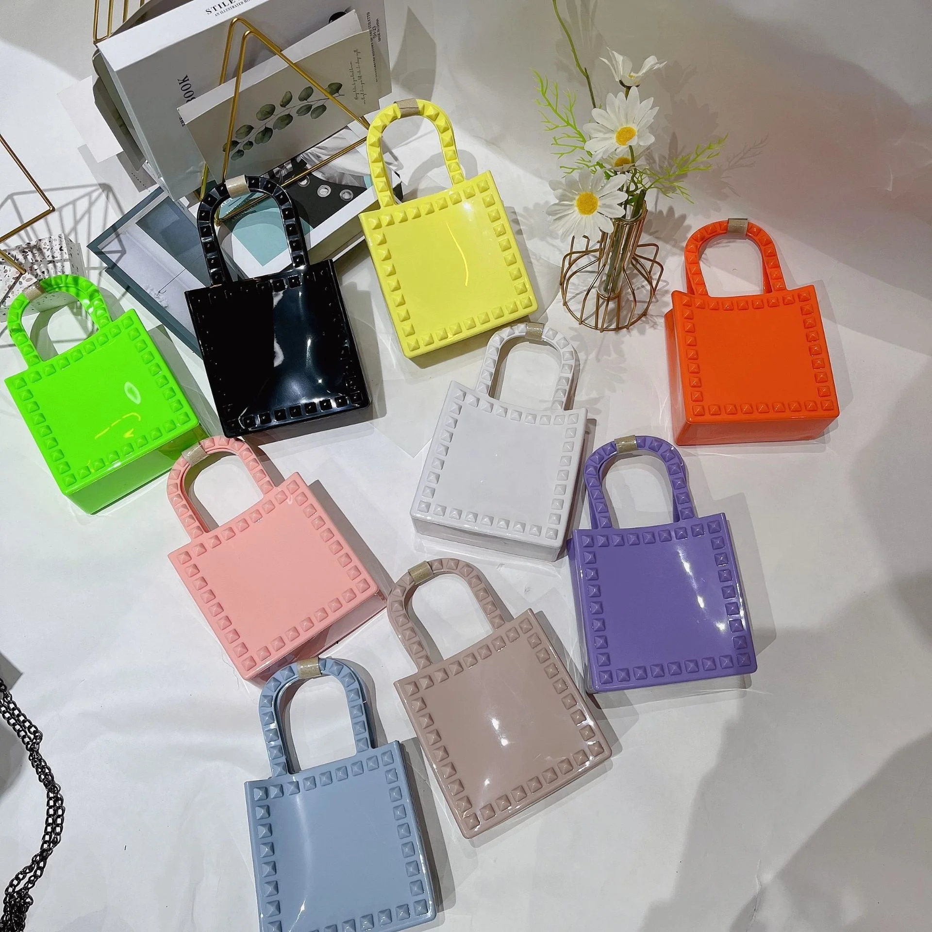 2021 fall new fashion kid purses and handbags jelly rivet purses handbag tote bags crossbody cute mini purses for little girls
2021 fall new fashion kid purses and handbags jelly rivet purses handbag tote bags crossbody cute mini purses for little girls