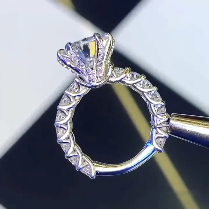 CAOSHI Big Clear Zircon Stone Ring Wedding Engagement Promise Rings for Women Sparkly Luxury Women Rings
CAOSHI Big Clear Zircon Stone Ring Wedding Engagement Promise Rings for Women Sparkly Luxury Women Rings