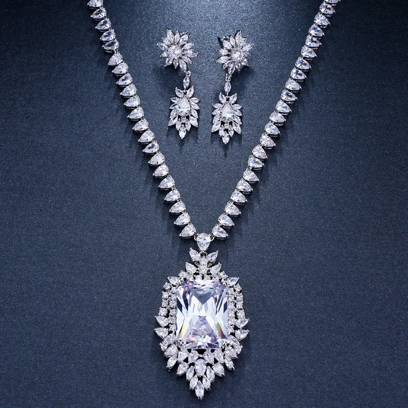 Big CZ Zircon Crystal Necklace Earrings Jewelry Set Big Rhinestone CZ Bridal Jewelry Sets For Wedding
Big CZ Zircon Crystal Necklace Earrings Jewelry Set Big Rhinestone CZ Bridal Jewelry Sets For Wedding