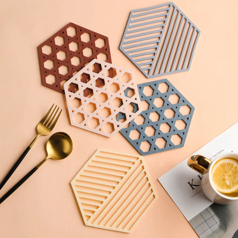 Silicone Bowl Drink Coffee Cup Pad Hexagon Mats Coasters Placemat Anti-hot Pad Non-slip Dining Table Mat Kitchen Accessories
Silicone Bowl Drink Coffee Cup Pad Hexagon Mats Coasters Placemat Anti-hot Pad Non-slip Dining Table Mat Kitchen Accessories