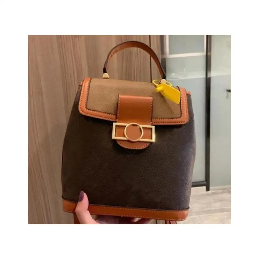 2021 Wholesale Unisex Backpack Handbag Shoulder Bag Fashion Flower Pattern Letter Zipper Leisure Style Rivet High Quality
2021 Wholesale Unisex Backpack Handbag Shoulder Bag Fashion Flower Pattern Letter Zipper Leisure Style Rivet High Quality