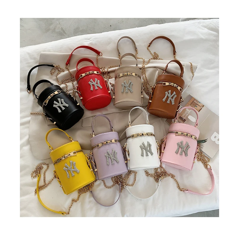 Glitter Diamonds Letter Shoulder Crossbody Bag PU Leather Bucket Handbag Female Branded Luxury Mini Bag For Women Small Purse
Glitter Diamonds Letter Shoulder Crossbody Bag PU Leather Bucket Handbag Female Branded Luxury Mini Bag For Women Small Purse