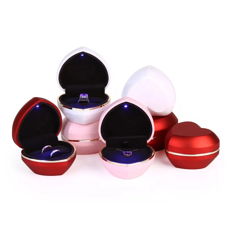 A1 Wholesale Blue Pink Red Led Light Ring Box Valentine's Engagement Wedding Gift Packaging Jewelry Heart Shaped Ring Box
A1 Wholesale Blue Pink Red Led Light Ring Box Valentine's Engagement Wedding Gift Packaging Jewelry Heart Shaped Ring Box