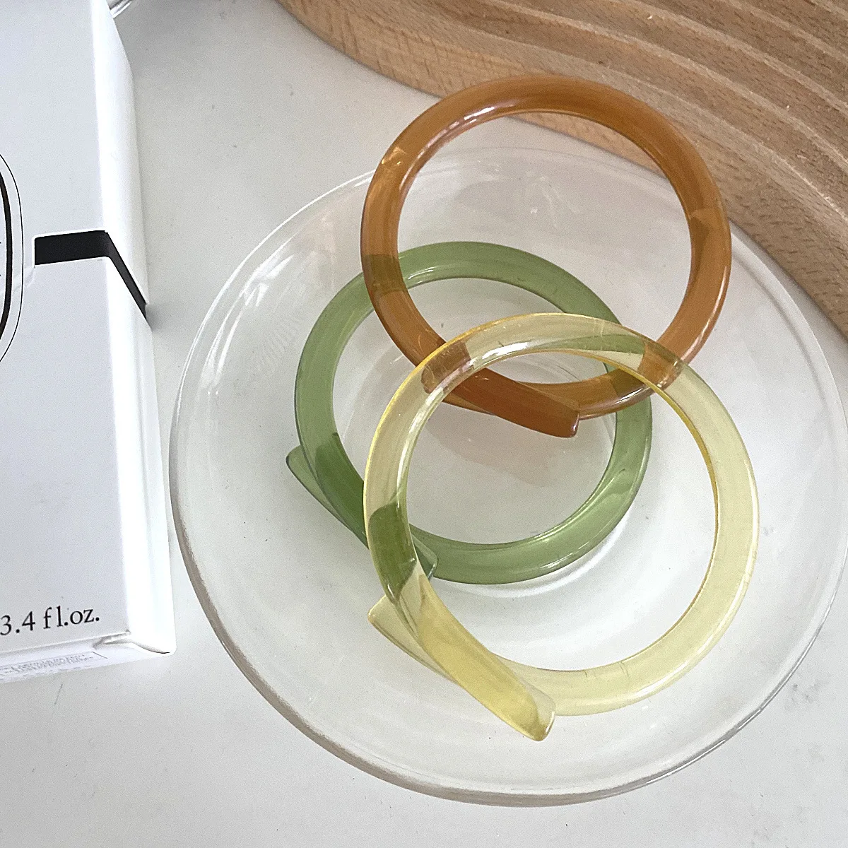 Wholesale custom Ins Style New Designer Transparent Resin Bracelet Women Unique Cross Acrylic Bracelets Jewelry, Picture
Wholesale custom Ins Style New Designer Transparent Resin Bracelet Women Unique Cross Acrylic Bracelets Jewelry, Picture