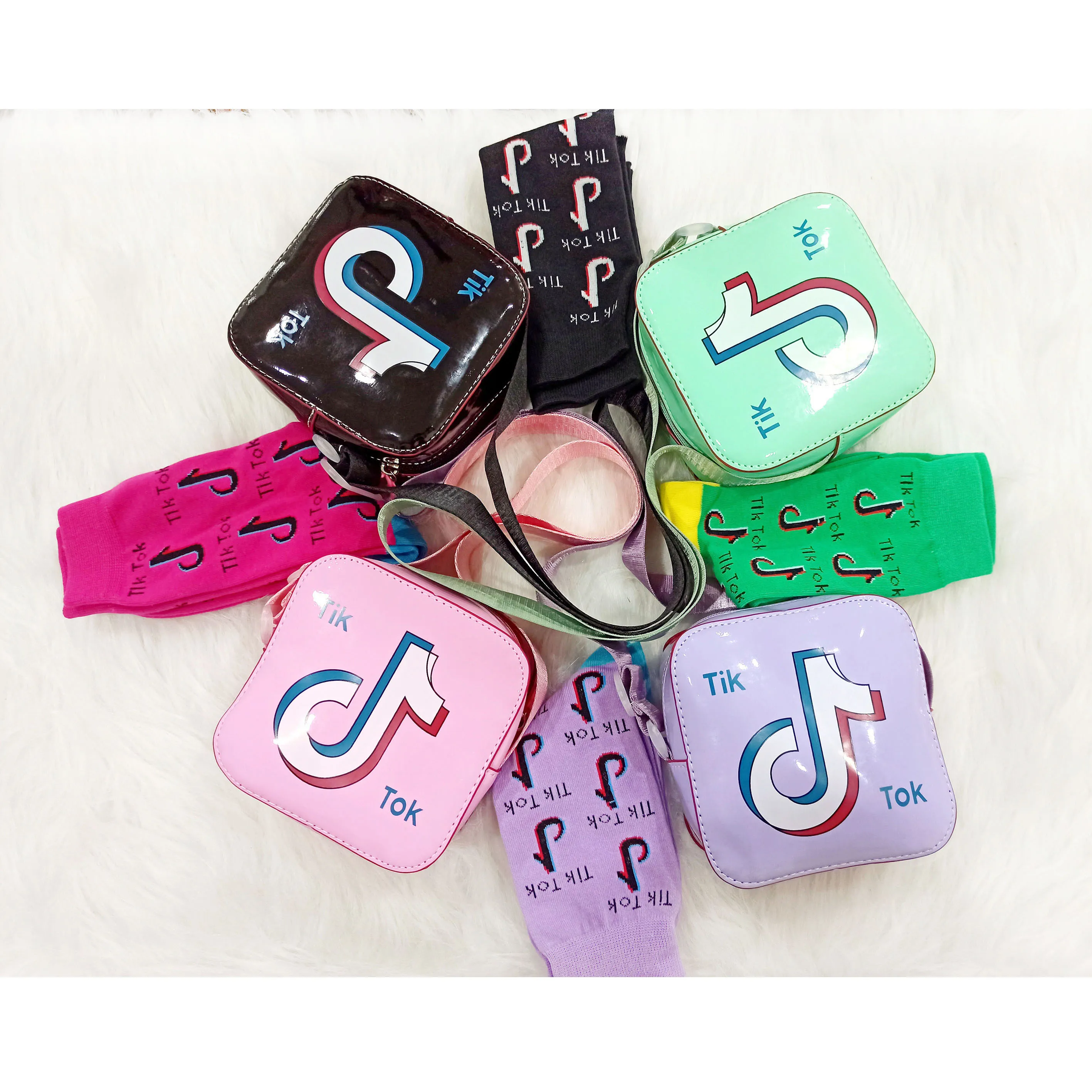 Tiktok Messenger Hand Bags Mini Coin Purses and Socks Set Small Handbags Girls Tik Tok Kids Purse 2021, Colorful
Tiktok Messenger Hand Bags Mini Coin Purses and Socks Set Small Handbags Girls Tik Tok Kids Purse 2021, Colorful