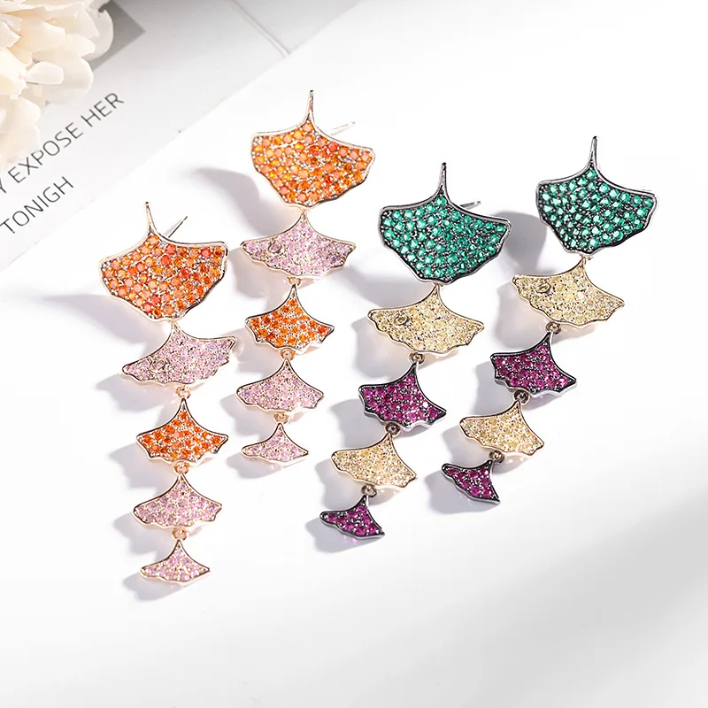 Sandro New exaggerated personality geometric cold wind color zircon silver needle temperament ginkgo leaf earrings
Sandro New exaggerated personality geometric cold wind color zircon silver needle temperament ginkgo leaf earrings