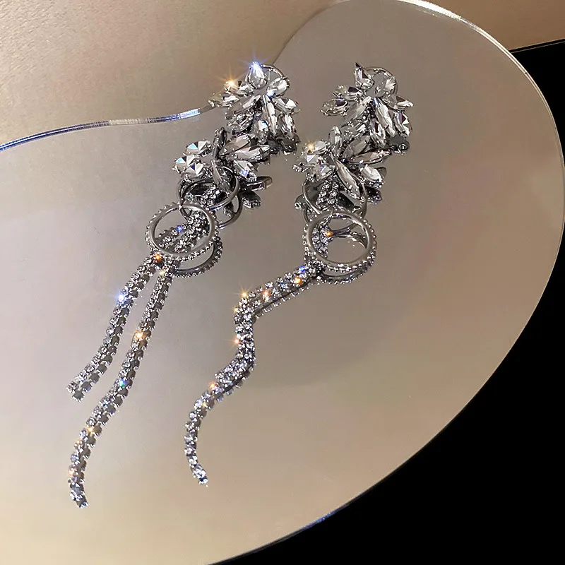 Trendy Jewelry S925 Sterling Silver Needle Crystal Multiple Hoop Drop Earrings Full Pave Crystal Flower Tassel Dangle Earrings
Trendy Jewelry S925 Sterling Silver Needle Crystal Multiple Hoop Drop Earrings Full Pave Crystal Flower Tassel Dangle Earrings