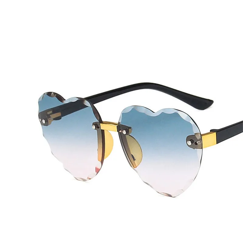 Metal Love Heart Shape Kids Sunglasses Rimless 2021 Summer Beach Heart Kids Sunglasses, Picture shows
Metal Love Heart Shape Kids Sunglasses Rimless 2021 Summer Beach Heart Kids Sunglasses, Picture shows