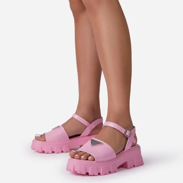 New arrival 2021 fashion beach flat slippers for ladies metal buckle Candy color Platform Women's Sandals
New arrival 2021 fashion beach flat slippers for ladies metal buckle Candy color Platform Women's Sandals