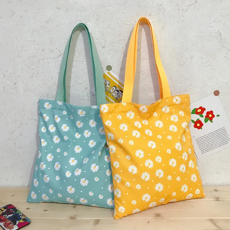 2020 Newest Style Girl Small Daisies Printing Tote Shopping Bag Women hand bags, Customized
2020 Newest Style Girl Small Daisies Printing Tote Shopping Bag Women hand bags, Customized