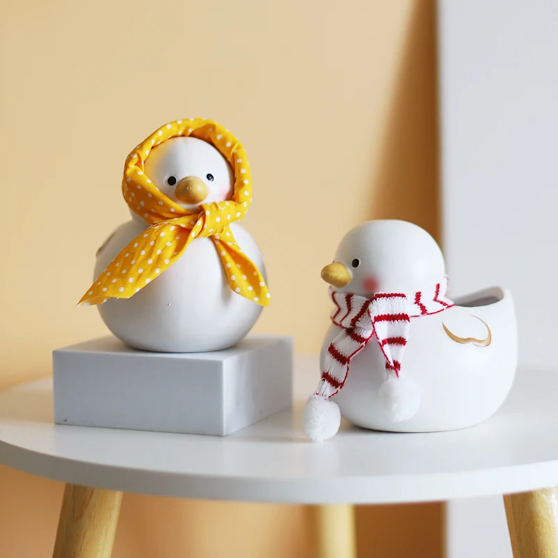 Newest Design Lovely Turbaned Duck Pot Interior Decoration Hot Selling Ceramic Decorative Home Decor Accessories Ornaments
Newest Design Lovely Turbaned Duck Pot Interior Decoration Hot Selling Ceramic Decorative Home Decor Accessories Ornaments