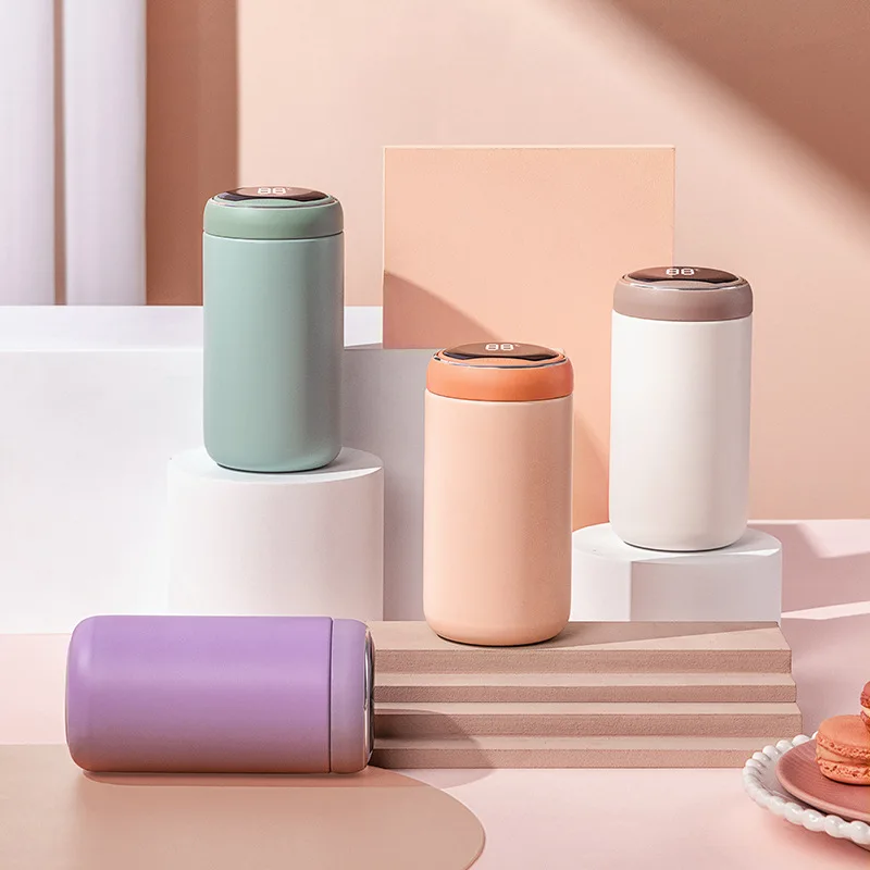 The new intelligent stainless steel double wall vacuum cup is creative to carry a temperature display big belly cup
The new intelligent stainless steel double wall vacuum cup is creative to carry a temperature display big belly cup