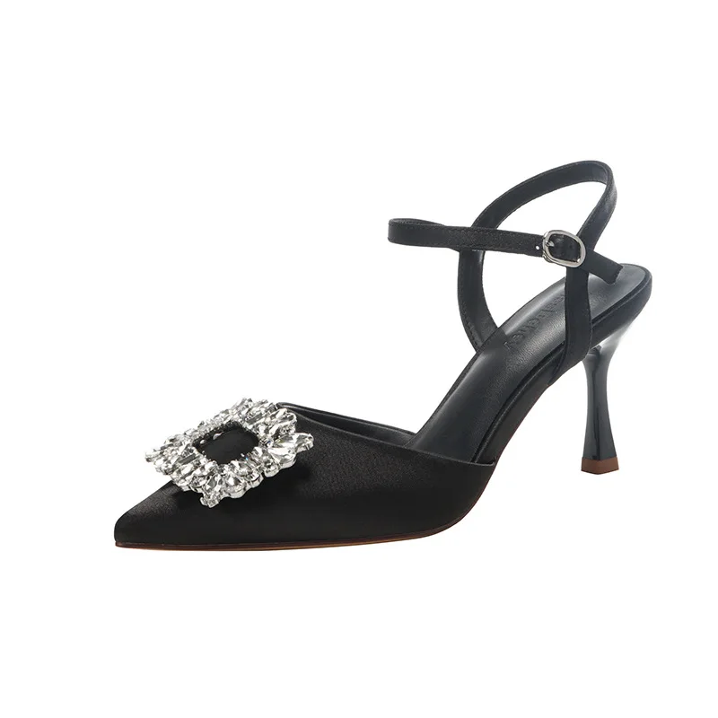 2022 new style temperament shallow mouth Rhinestone sandals pointed thin heel high heels Rhinestone square buckle women's shoes
2022 new style temperament shallow mouth Rhinestone sandals pointed thin heel high heels Rhinestone square buckle women's shoes