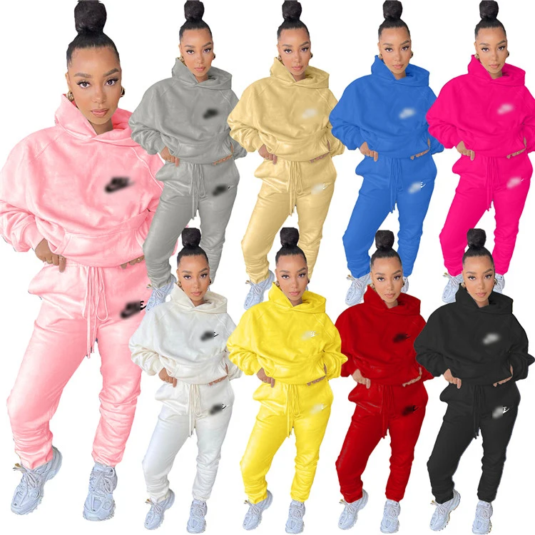 High Quality Winter Tracksuit Two Piece Set Outfits Solid Color Hoodie Women Sweatsuit Set
High Quality Winter Tracksuit Two Piece Set Outfits Solid Color Hoodie Women Sweatsuit Set