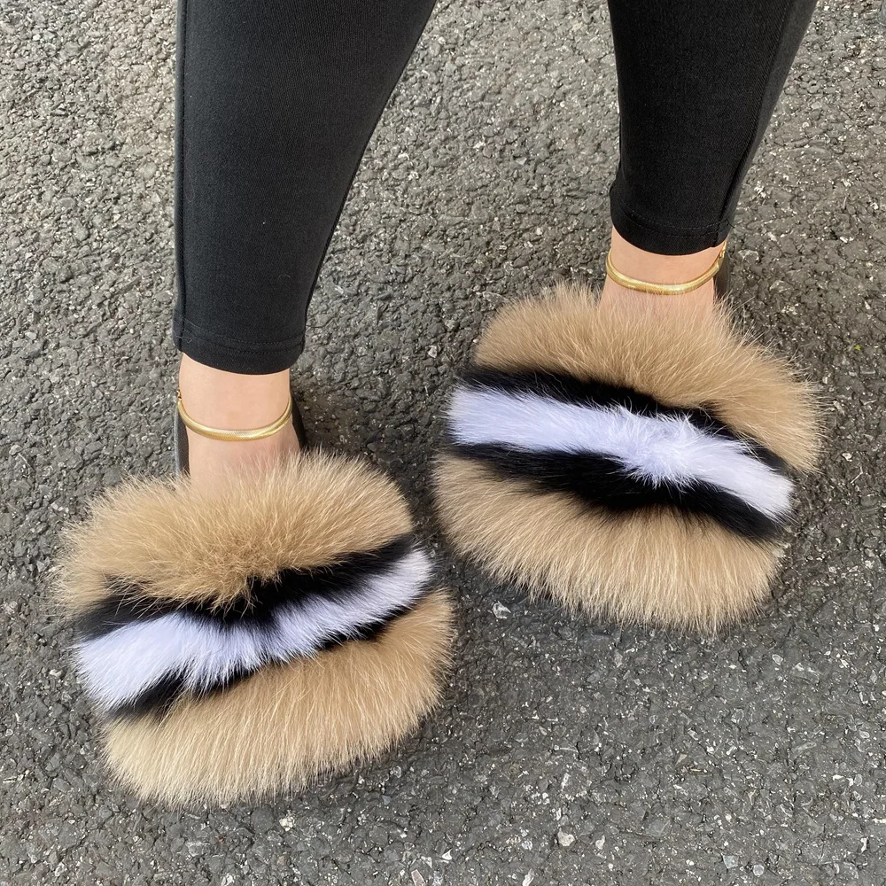 Female Furry women shoes Spring Summer Real Fox Fur Fuzzy Slippers real fur Slides women fur slippers, As picture show or customized 
Female Furry women shoes Spring Summer Real Fox Fur Fuzzy Slippers real fur Slides women fur slippers, As picture show or customized