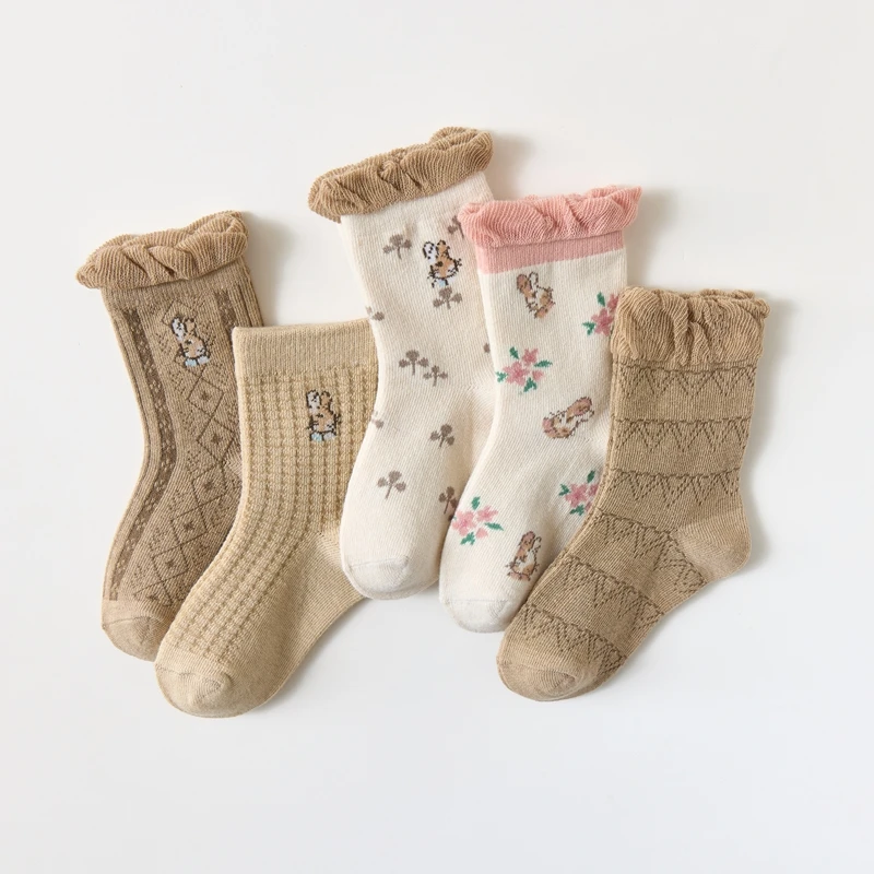 2021 Manufacturers supply new autumn girls school socks little bow girls color ruffle socks, Khaki
2021 Manufacturers supply new autumn girls school socks little bow girls color ruffle socks, Khaki