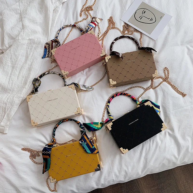 Latest design hot sale luxury fashion box bags lady chain silk scarf handbags 2021 purses for women, 5colors
Latest design hot sale luxury fashion box bags lady chain silk scarf handbags 2021 purses for women, 5colors