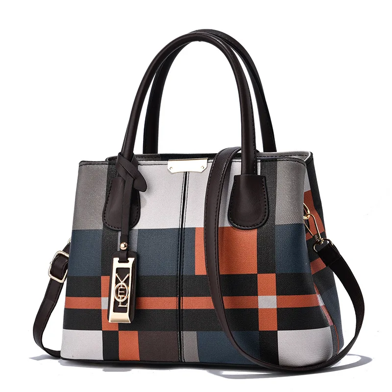 Handbag female 2022 large capacity European American single shoulder bag middle crossbody bag wholesale
Handbag female 2022 large capacity European American single shoulder bag middle crossbody bag wholesale