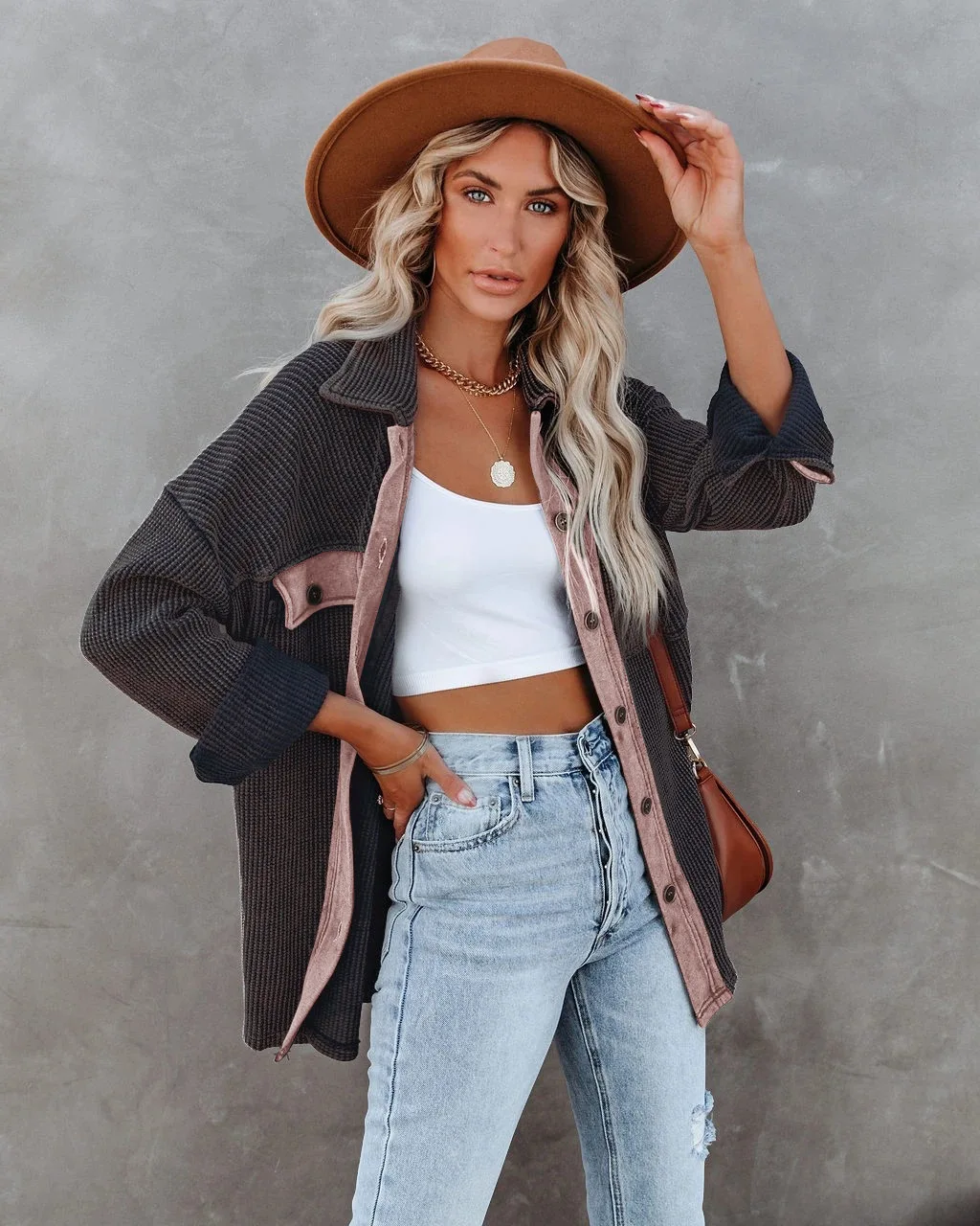 Fall/winter street hipster lapel single-breasted long-sleeved women's knitwear jacket
Fall/winter street hipster lapel single-breasted long-sleeved women's knitwear jacket