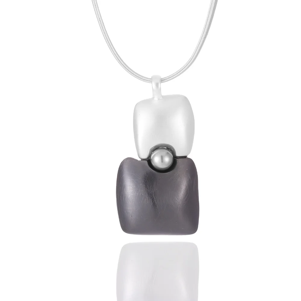 2021 Amazon's hot fashion women's long necklace Long line Pearl alloy necklace jewelry necklace
2021 Amazon's hot fashion women's long necklace Long line Pearl alloy necklace jewelry necklace