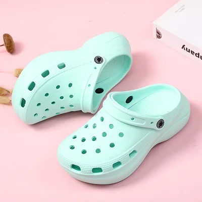2021 hot sale new arrivals platform flat rubber ladies with hole shoes crocks sandals clogs hiking beach
2021 hot sale new arrivals platform flat rubber ladies with hole shoes crocks sandals clogs hiking beach