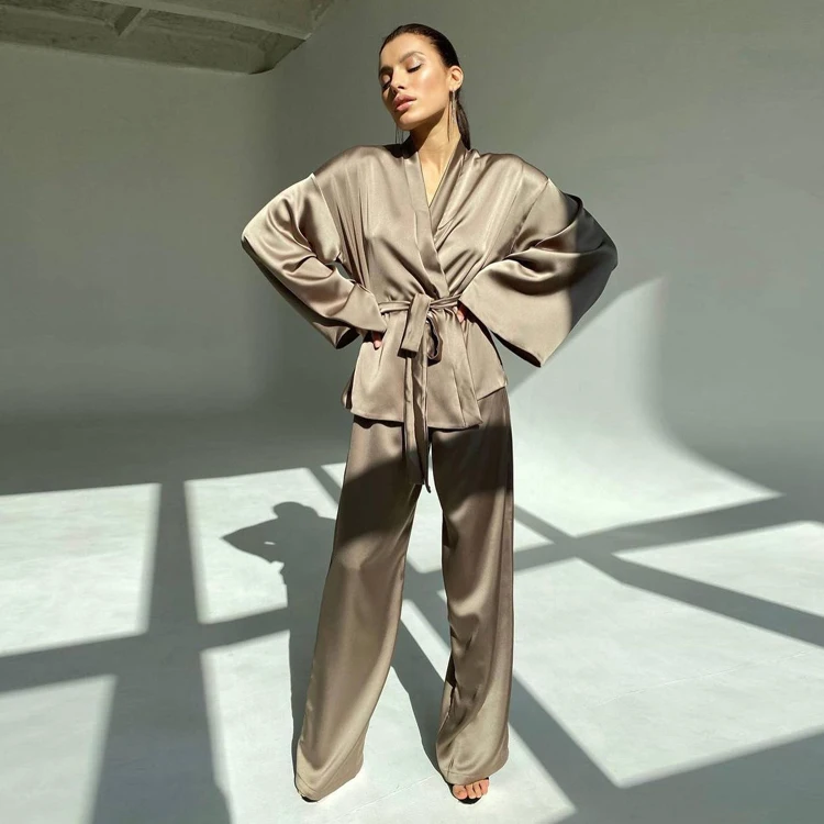 2022 Early Spring Casual Satin Lace-Up Brown Long Sleeve Blazer Conjuntos De Mujer Palazzo Pants Two Piece Outfits Set 
2022 Early Spring Casual Satin Lace-Up Brown Long Sleeve Blazer Conjuntos De Mujer Palazzo Pants Two Piece Outfits Set
