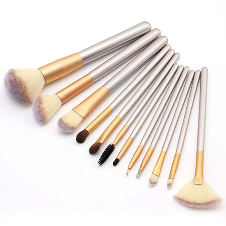 12 pcs New Trends wooden handle Premium Synthetic Hair luxury with bag makeup brush set
12 pcs New Trends wooden handle Premium Synthetic Hair luxury with bag makeup brush set