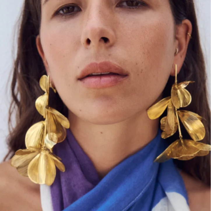 New Design Bohemian Vintage Metal gold big pearl Flower Earrings long tassel crystal floral Drop Earrings Wedding Accessories
New Design Bohemian Vintage Metal gold big pearl Flower Earrings long tassel crystal floral Drop Earrings Wedding Accessories