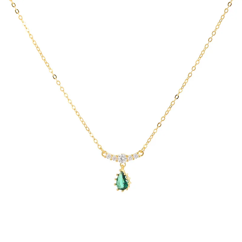 Retro light luxury 925 sterling silver emerald water drop zircon pendant gold plated necklaces for women 
Retro light luxury 925 sterling silver emerald water drop zircon pendant gold plated necklaces for women