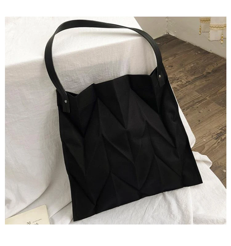Stock wholesale newest single shoulder canvas bag Ruffled Clutch woman handbag