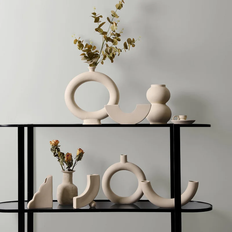 Hot Sale Wholesale Modern Design Home Decoration Minimalist Nordic Flower Vase Ceramic White Ceramic Vase
Hot Sale Wholesale Modern Design Home Decoration Minimalist Nordic Flower Vase Ceramic White Ceramic Vase