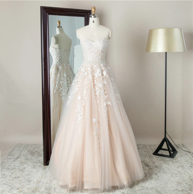 Elegant design appliques strapless tulle sweetheart ball gown evening prom dresses
Elegant design appliques strapless tulle sweetheart ball gown evening prom dresses