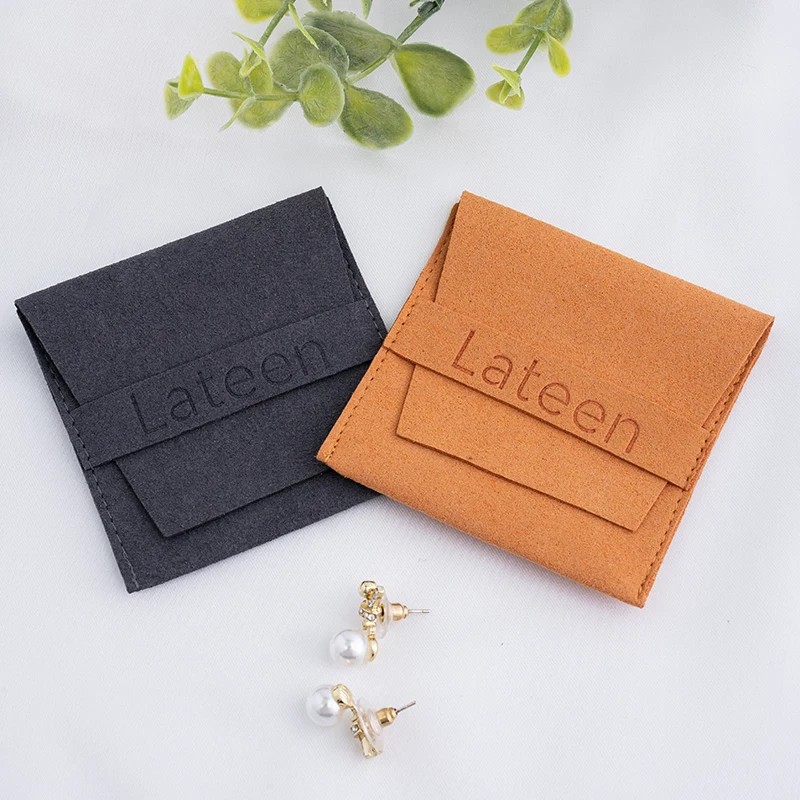 8x8cm Luxury Deboss Jewelry Packaging Bag Custom Logo Microfiber Necklace Bracelet Jewelry Pouch
8x8cm Luxury Deboss Jewelry Packaging Bag Custom Logo Microfiber Necklace Bracelet Jewelry Pouch