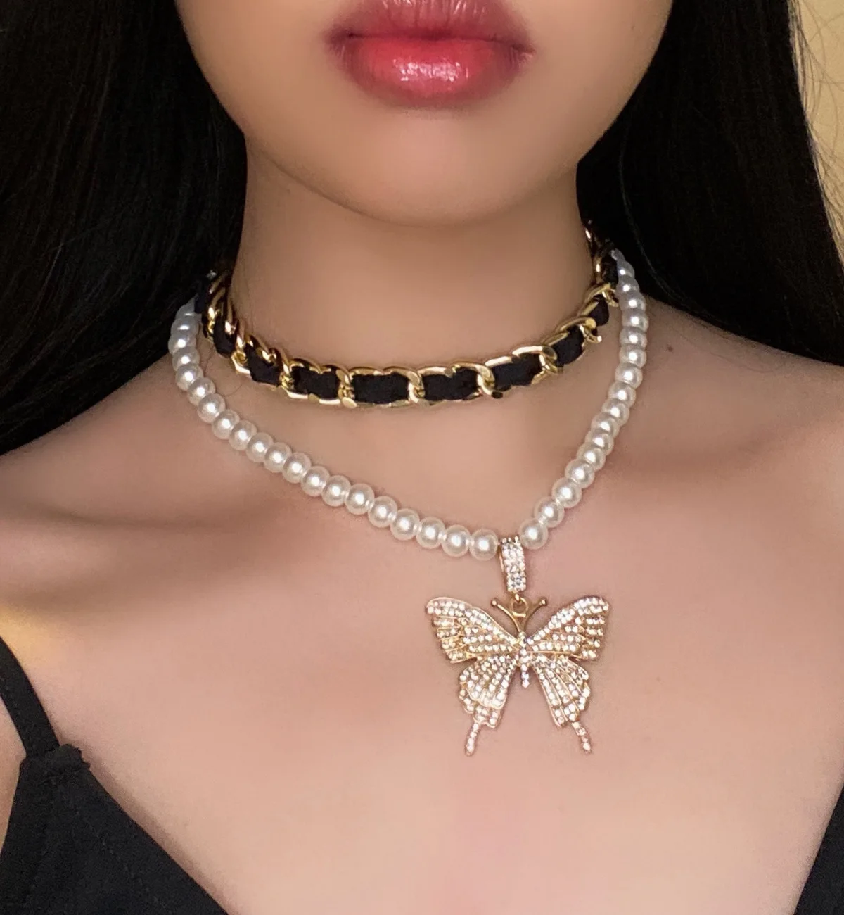 Ladies Pearl Beads Necklace 2021 Hot Sale Fall Vintage Metal Butterfly Pendant Necklace Girls Students Silver Chain Necklace
Ladies Pearl Beads Necklace 2021 Hot Sale Fall Vintage Metal Butterfly Pendant Necklace Girls Students Silver Chain Necklace