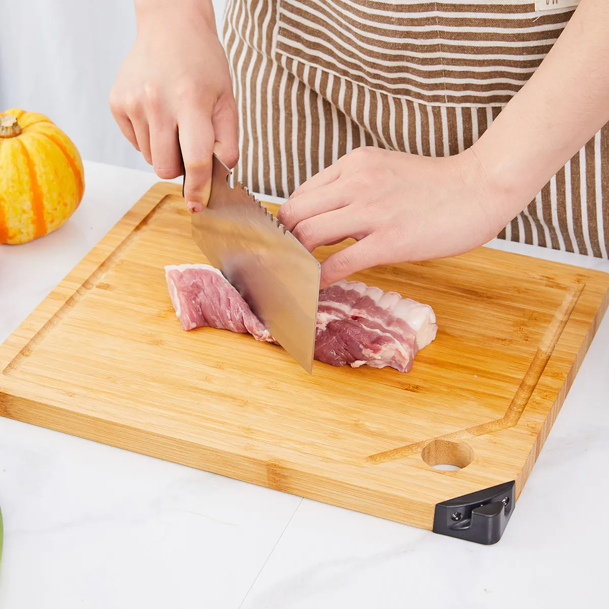 Natural Organic Food Safe Chopping Board Single Piece Bamboo Cutting Board Self-contained sharpening tool
Natural Organic Food Safe Chopping Board Single Piece Bamboo Cutting Board Self-contained sharpening tool
