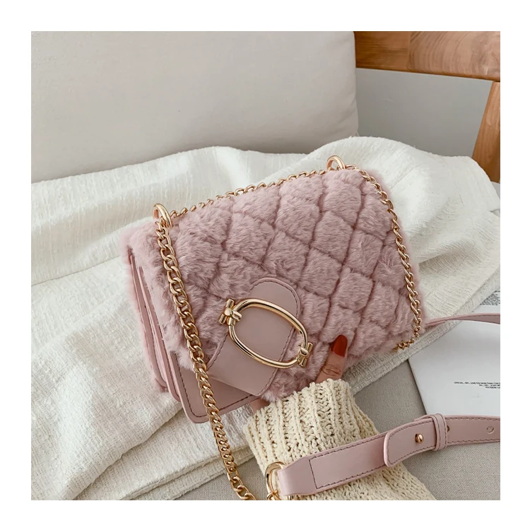 Woman Shoulder Chain Messenger Crossbody Handbags Soft Warm Fur Luxury 2021 Winter Women Bags Fashionable Fur Hobos Handbag PU
Woman Shoulder Chain Messenger Crossbody Handbags Soft Warm Fur Luxury 2021 Winter Women Bags Fashionable Fur Hobos Handbag PU