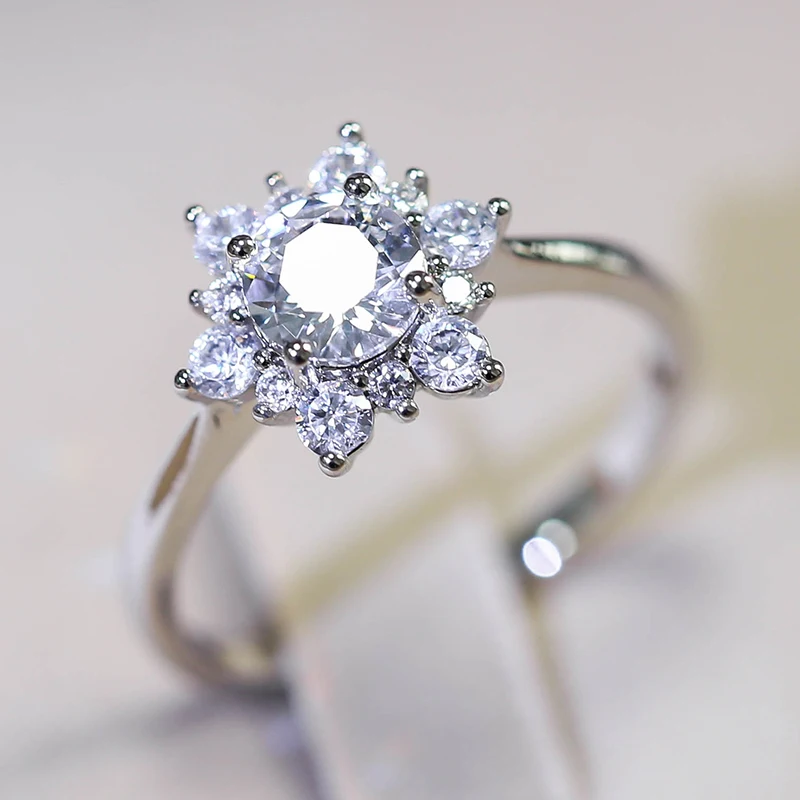 Cute Women's Snowflake Rings Female Chic Dainty Simulation Diamond Rings for Women Wedding Engagement Party Ring, Gold;silver
Cute Women's Snowflake Rings Female Chic Dainty Simulation Diamond Rings for Women Wedding Engagement Party Ring, Gold;silver