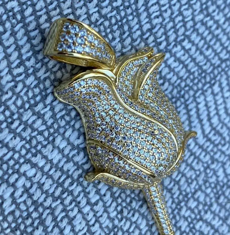 18K gold plated bling diamond charm jewelry micro pave cz rose flower pendant women necklace
18K gold plated bling diamond charm jewelry micro pave cz rose flower pendant women necklace