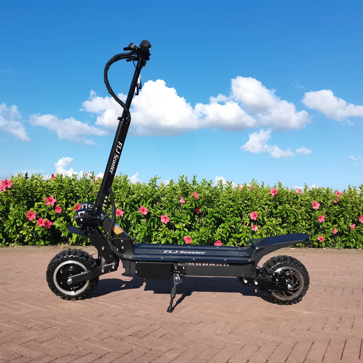 FLJ T112 European warehouse delivery adult folding 5600W electric kick scooter free shipping, Black
FLJ T112 European warehouse delivery adult folding 5600W electric kick scooter free shipping, Black