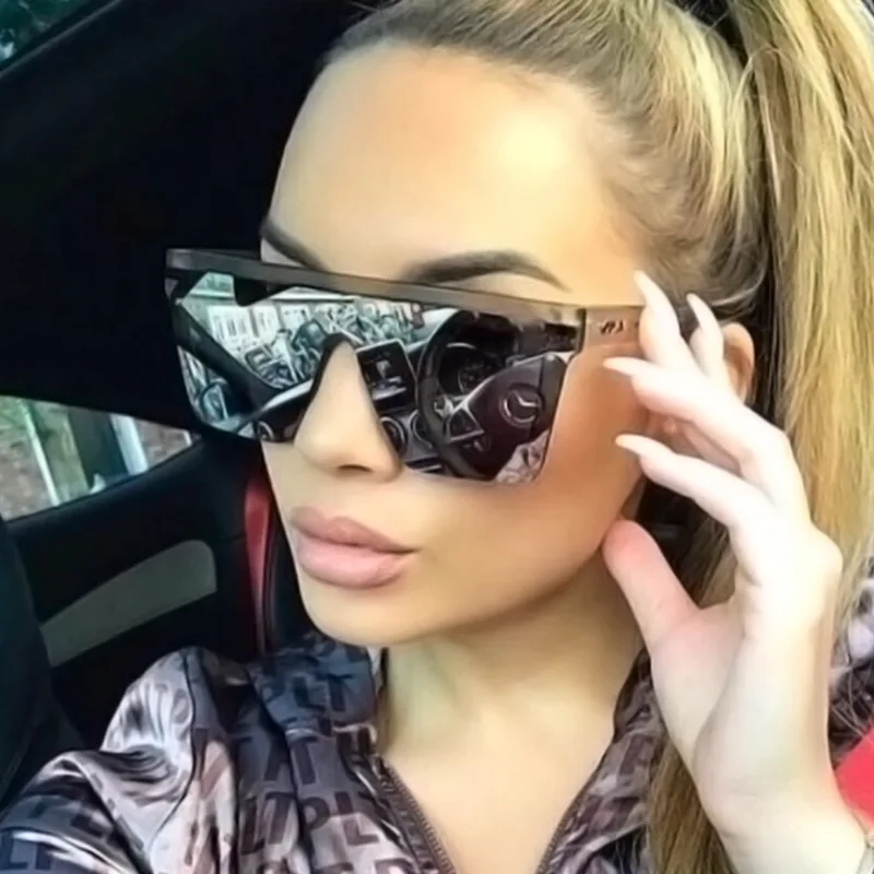 2019 Hot wholesale fashion plastic big square frame one piece trendy oversized women men shades sun glasses sunglasses 2020
2019 Hot wholesale fashion plastic big square frame one piece trendy oversized women men shades sun glasses sunglasses 2020