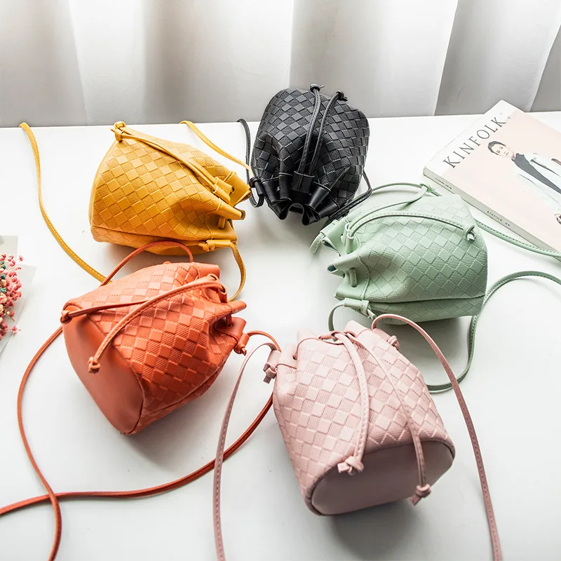 design handbags famous brands lady crossbody handbag women hand bags 2021 woven handbag, 17 colors available
design handbags famous brands lady crossbody handbag women hand bags 2021 woven handbag, 17 colors available