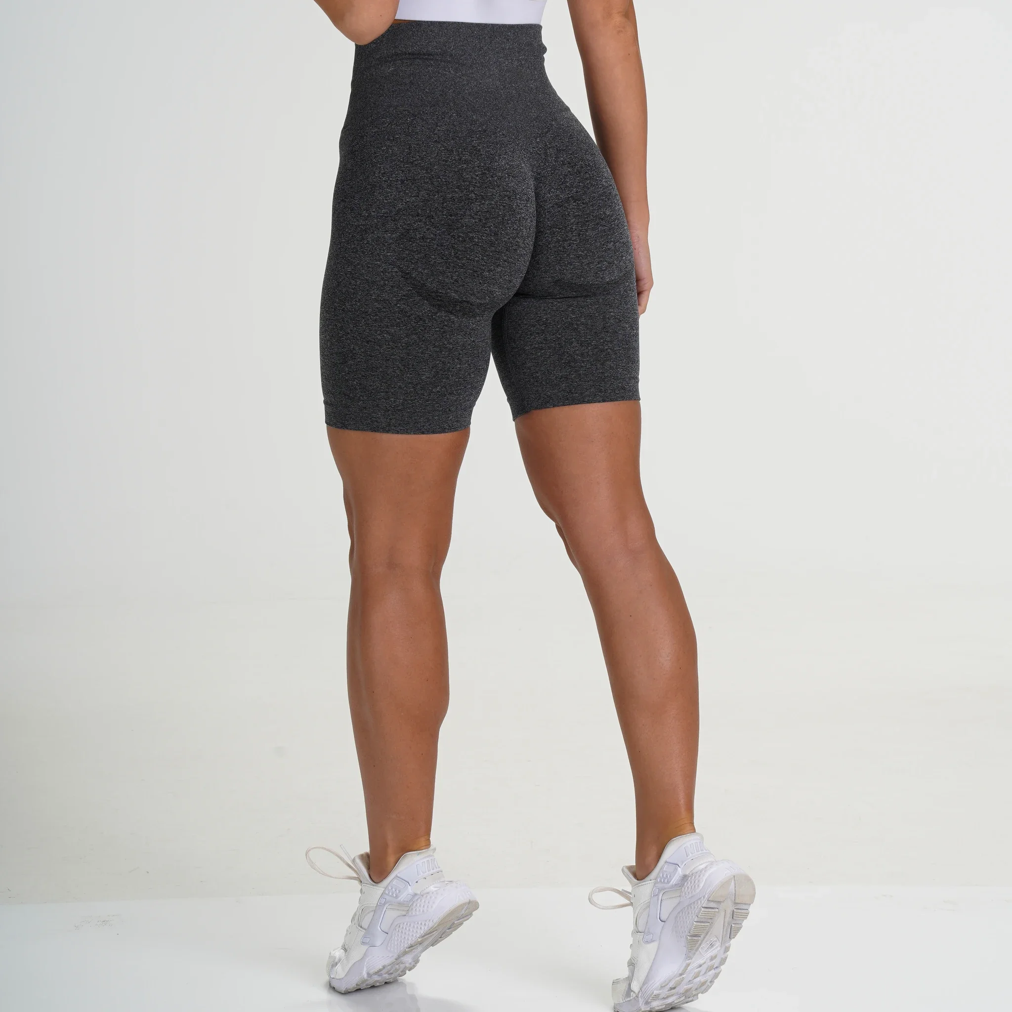 2020 Women Gray Nylon Seamless Contour High Waisted biker Gym Sports Wear Yoga leggings Shorts
2020 Women Gray Nylon Seamless Contour High Waisted biker Gym Sports Wear Yoga leggings Shorts