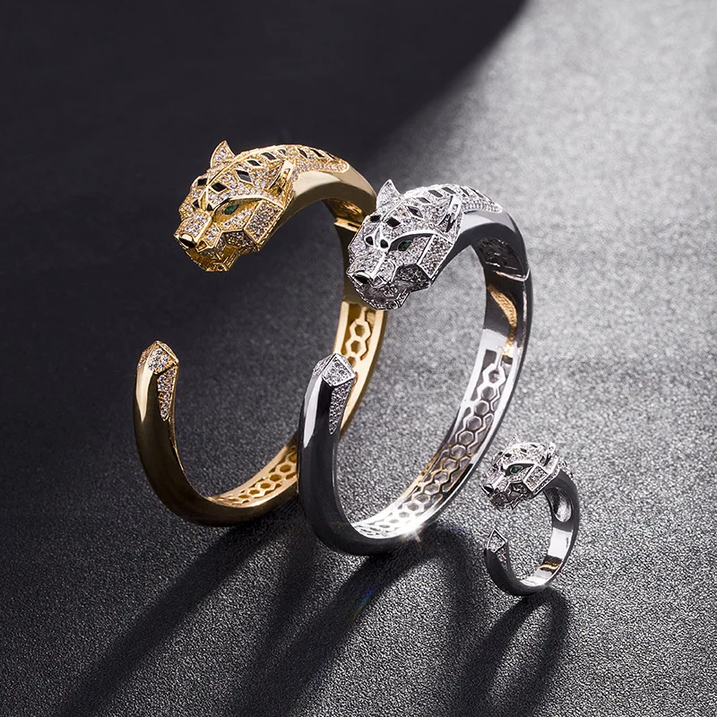 Eco-friendly copper and gold-plated gold-plated diamond mechanical classic leopard head bracelet female bracelet animal bracelet
Eco-friendly copper and gold-plated gold-plated diamond mechanical classic leopard head bracelet female bracelet animal bracelet