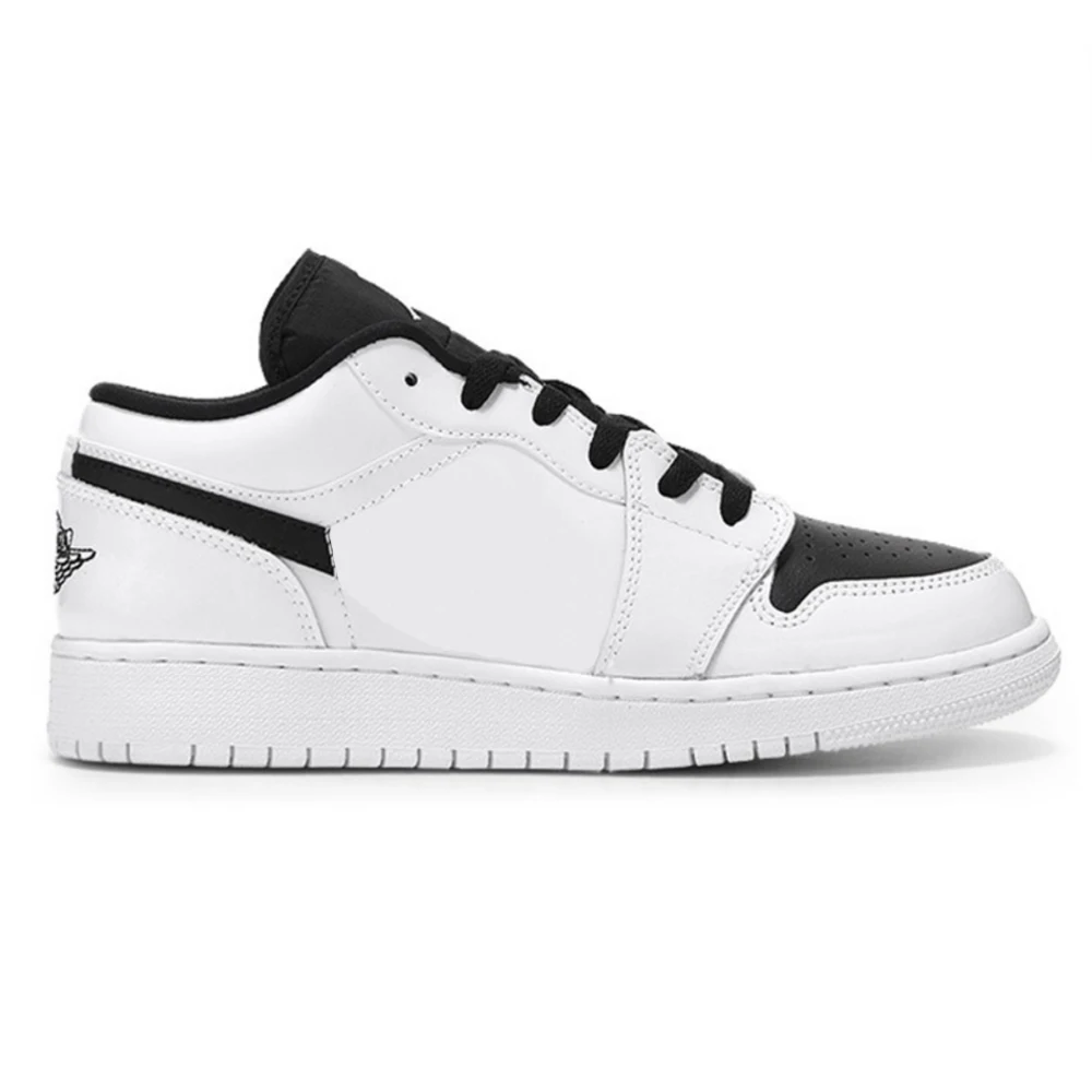 1S Low black and white top high quality men's women's fashion casual sports basketball running zapatos shoes sneakers
1S Low black and white top high quality men's women's fashion casual sports basketball running zapatos shoes sneakers